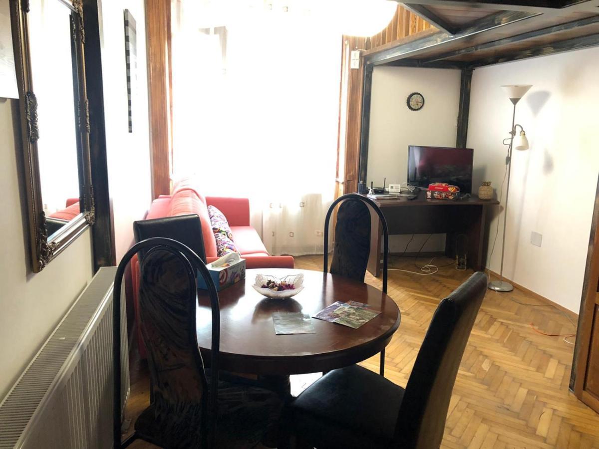 Appartement Dalina'S Art Corner à Oradea Extérieur photo